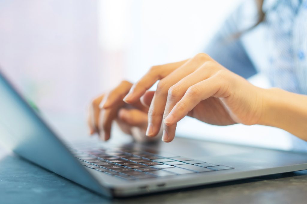 日報管理システム